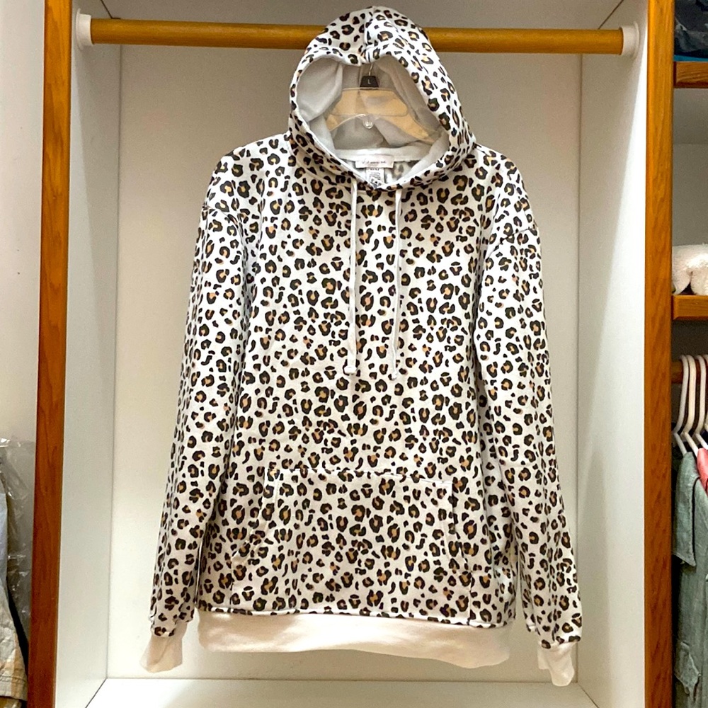 5/$40 Sale WHITE CHEETAH PRINT PULLOVER HOODIE~NWOT~MD-FRONT POCKET - Picture 2 of 6